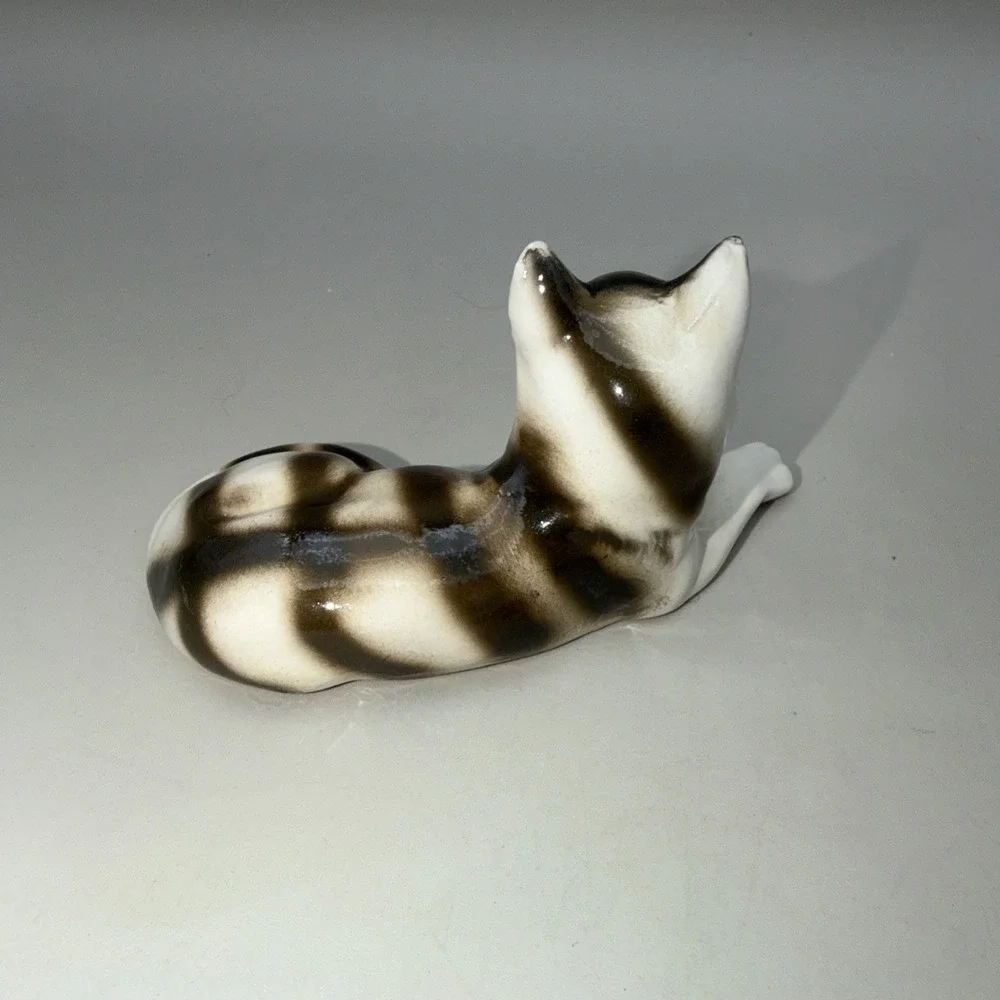 Vintage Gray Striped Cat Porcelain Figurine German Democratic Republic GDR '50's